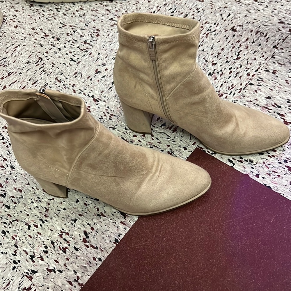 SUEDE TAN BOOTIES WOMENS SIZE 10 GREAT CONDITION